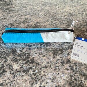 NWT Rareform BLUE and WHITE Pen Cables Cosmetics Pouch